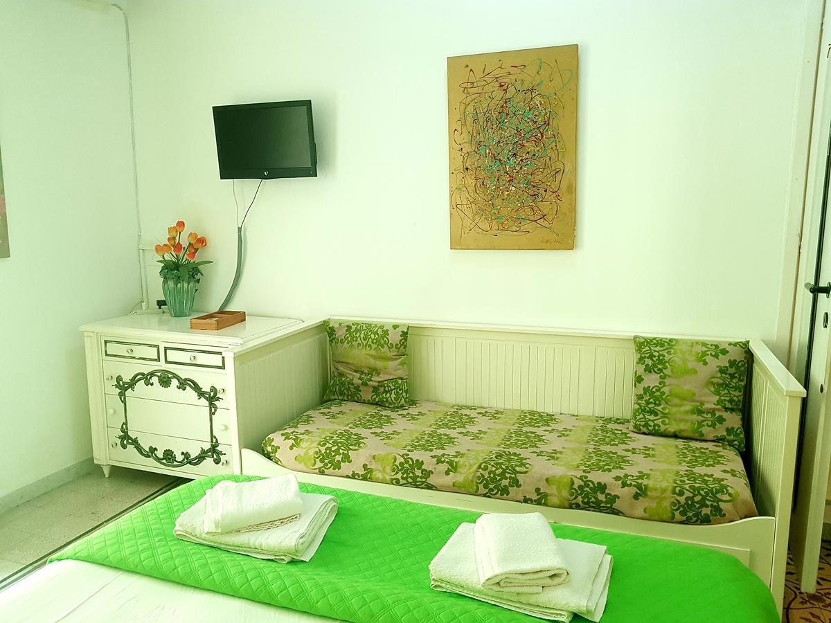 B&B Platamon Napels Buitenkant foto